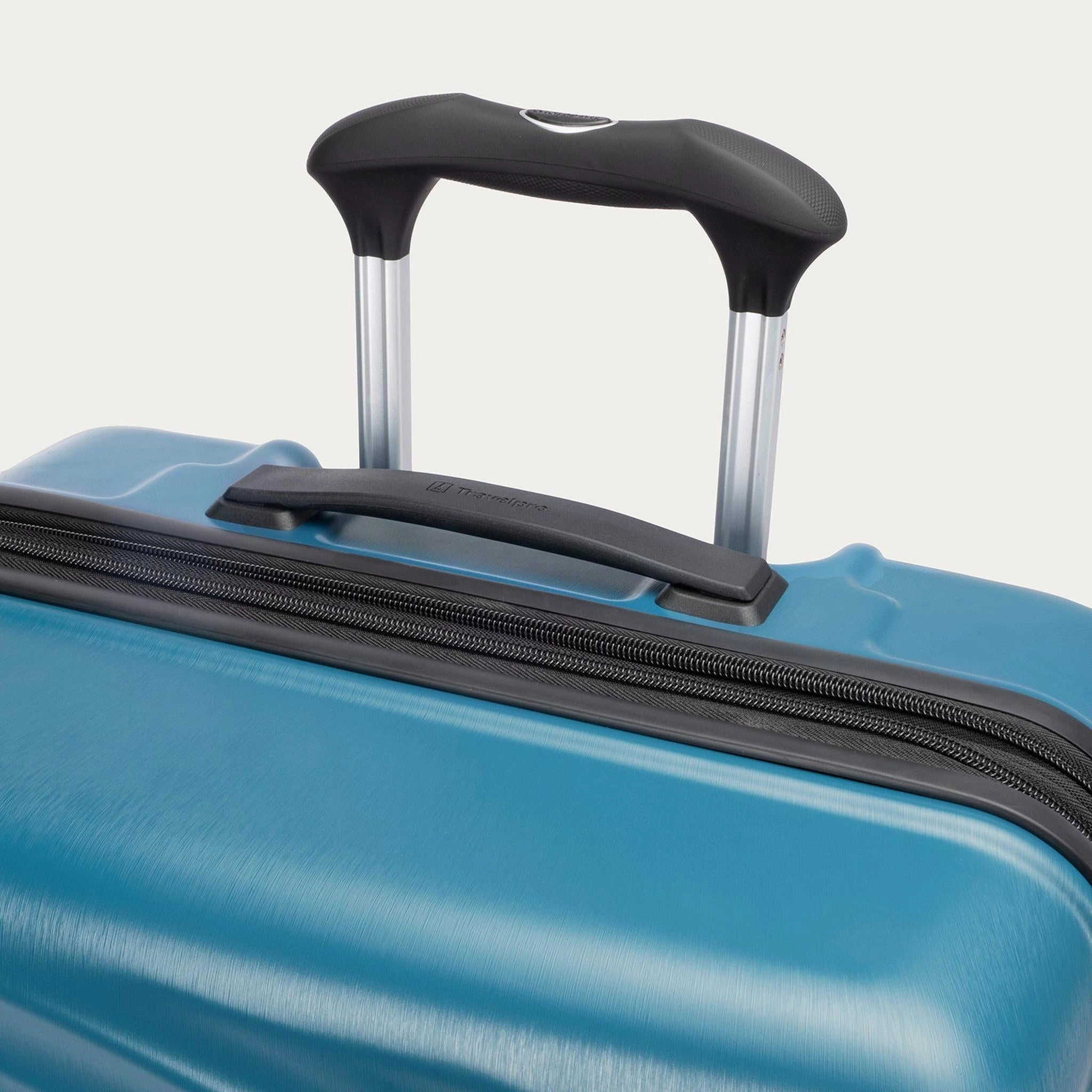 Travelpro Maxlite Air V2 Medium Check-in Expandable Spinner