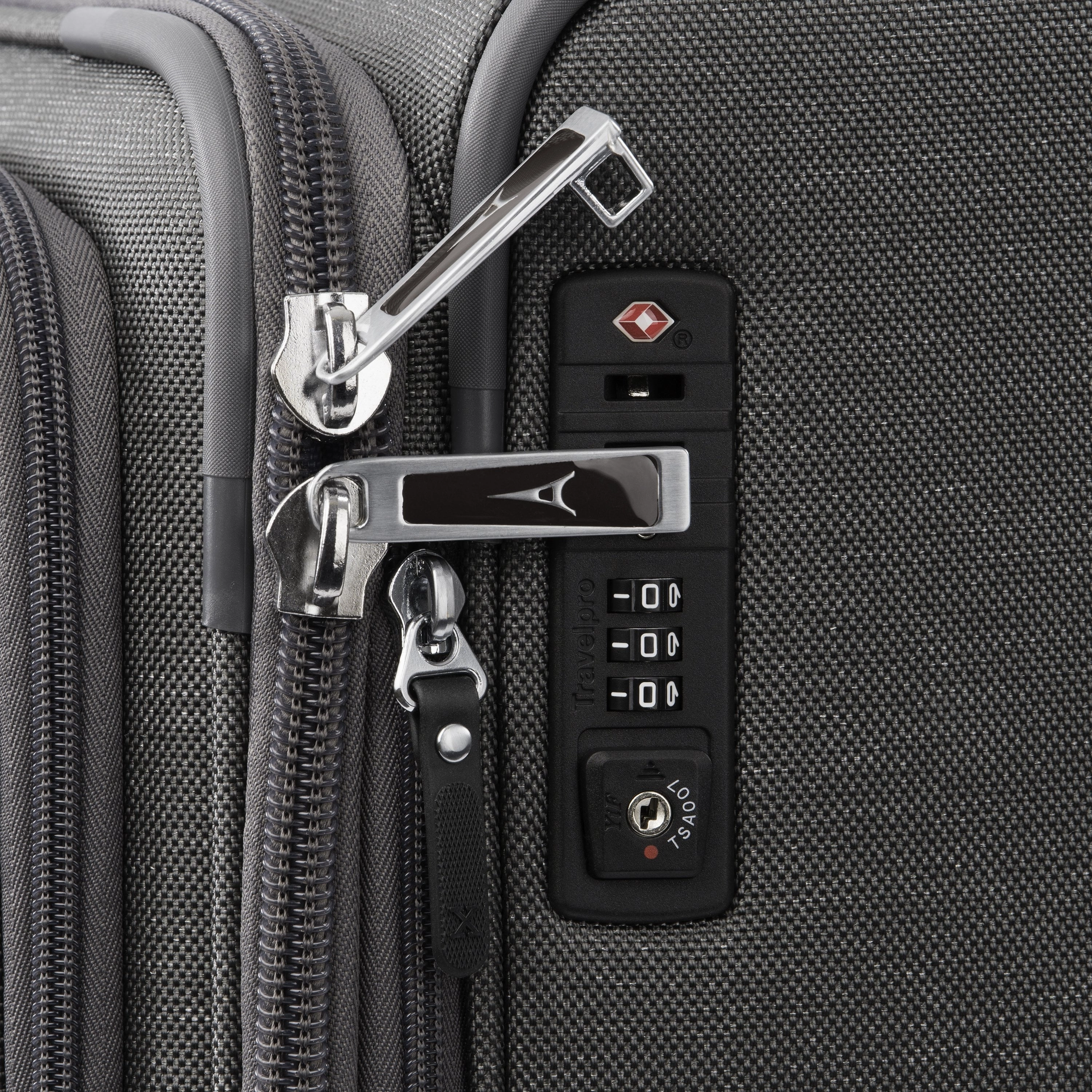 Travelpro Platinum Elite 25 Inch Expandable Spinner Luggage