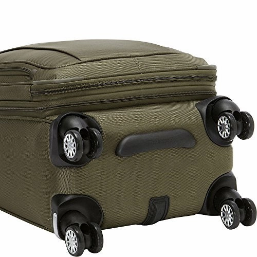 Travelpro PlatinumMagna2 International Carry-On Expandable Business Plus Spinner Carry-On