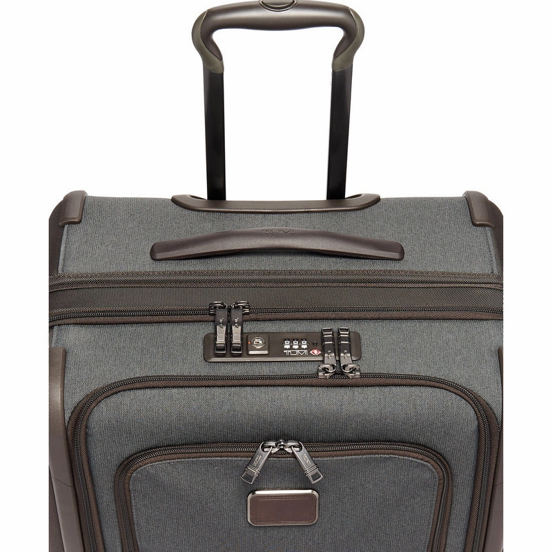 Tumi Alpha 3 Short Trip Expandable Spinner // Black