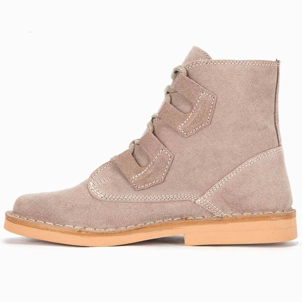 Buy New Roamers Ghillie Tie Suede Desert Boots Taupe is hot sale with free shipping. Wear our fashion design Items online store, welcome to orders as soon as possibale.