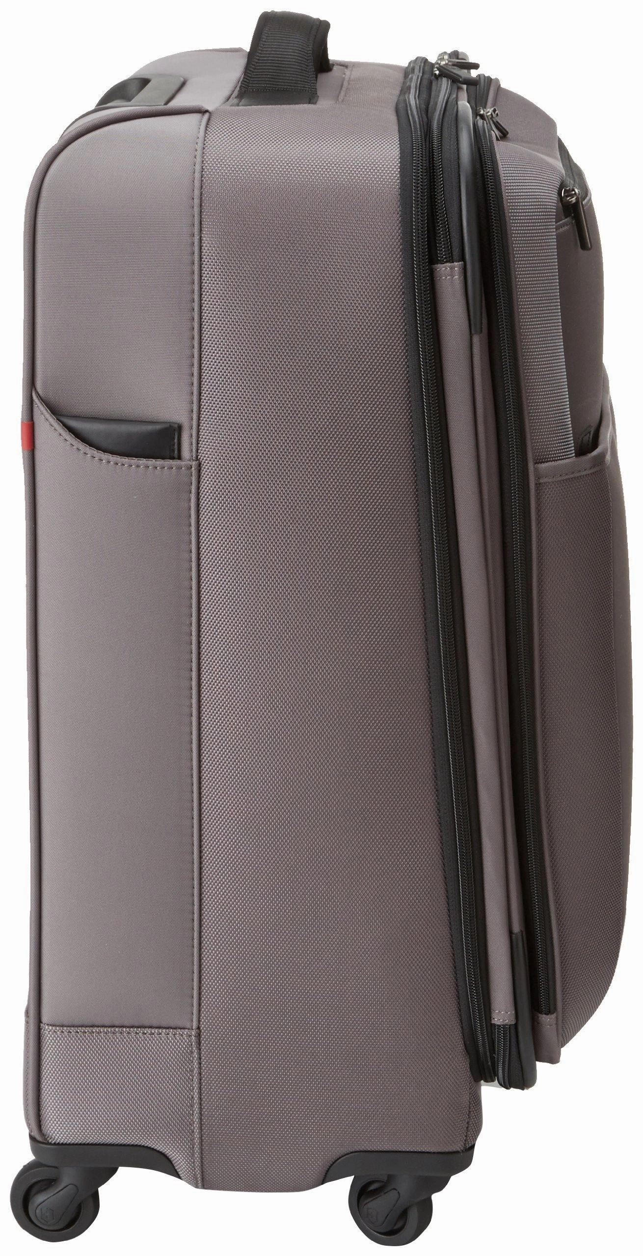 Victorinox Avolve 2.0 24" 4-Wheel Medium Luggage
