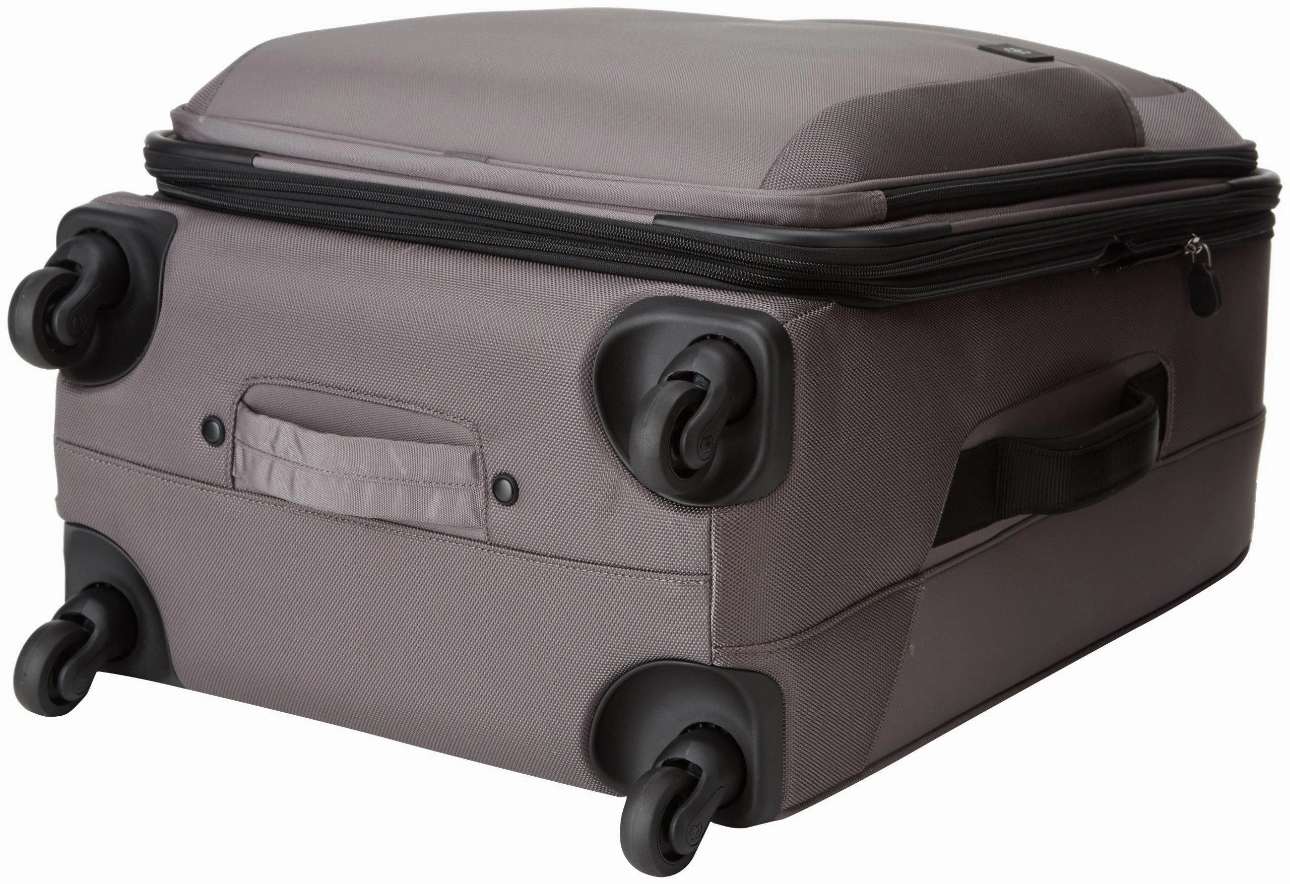 Victorinox Avolve 2.0 24" 4-Wheel Medium Luggage