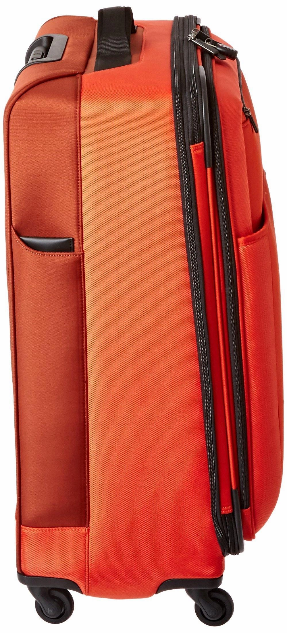 Victorinox Avolve 2.0 27" 4-Wheel Medium Luggage