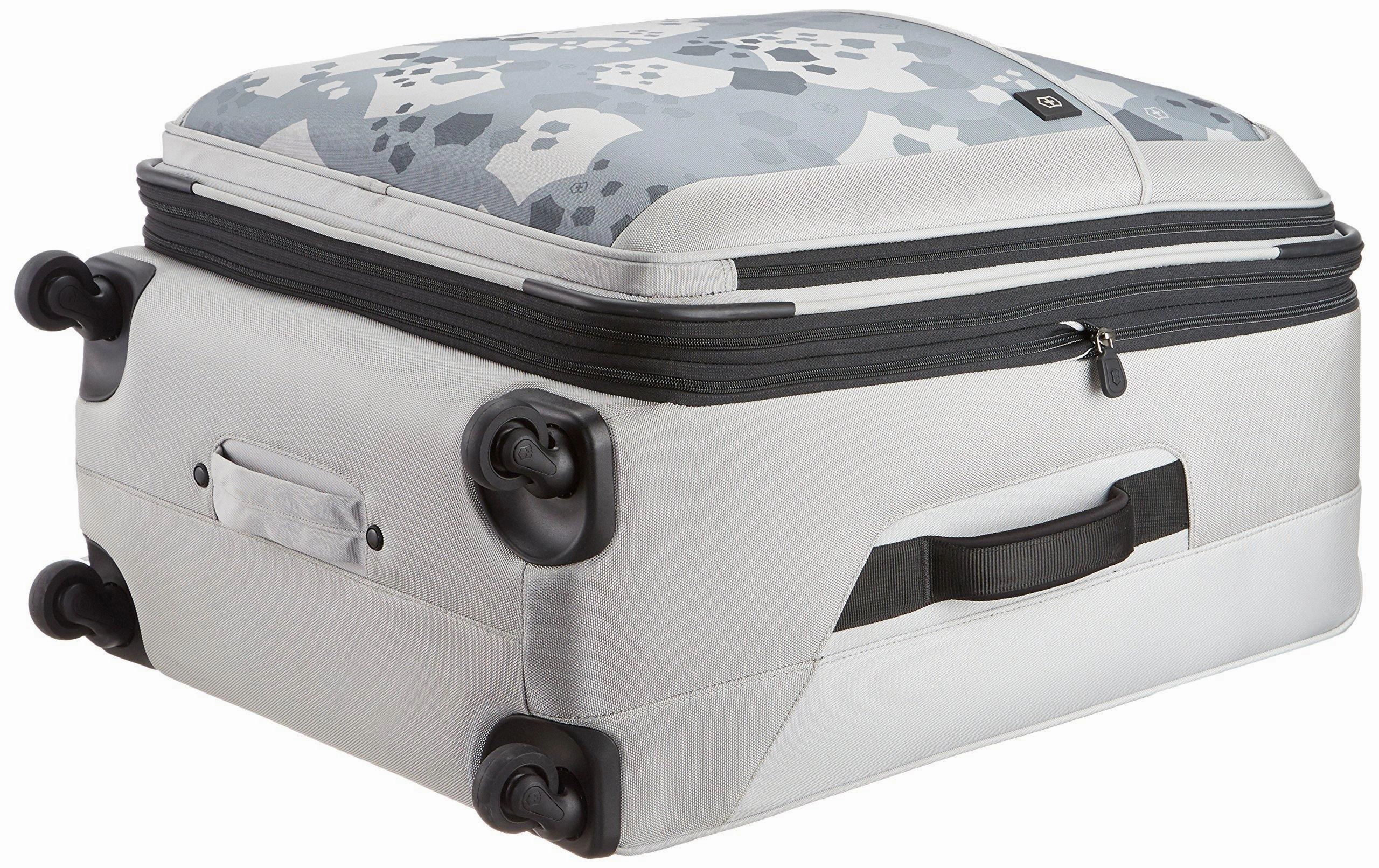 Victorinox Avolve 2.0 27" 4-Wheel Medium Luggage