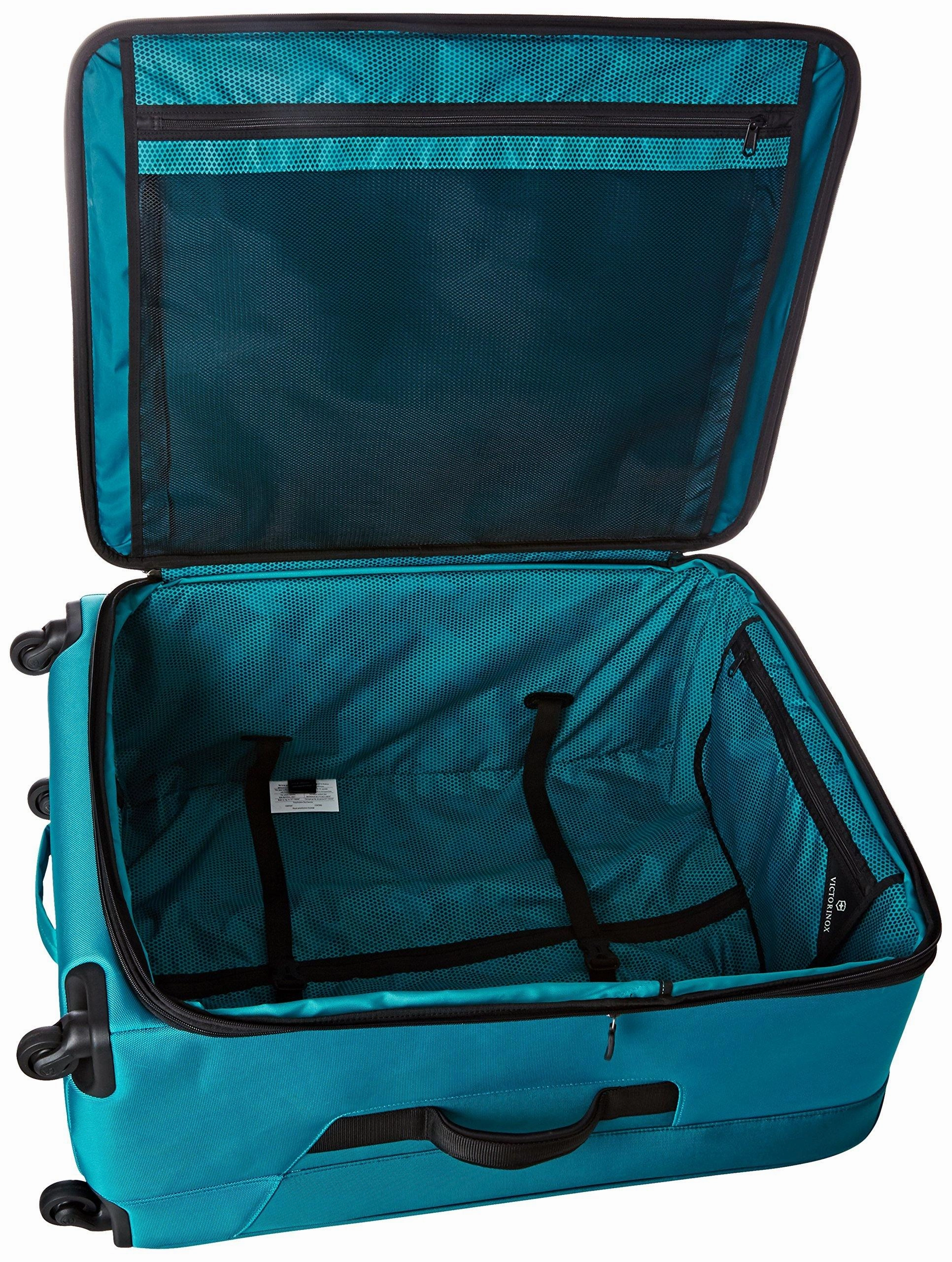 Victorinox Avolve 2.0 30" 4-Wheel Large Luggage