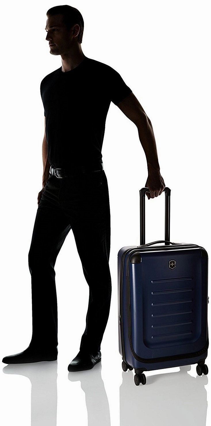 Victorinox Spectra 2.0 Checked-Medium (27") 4-Wheel Medium Luggage
