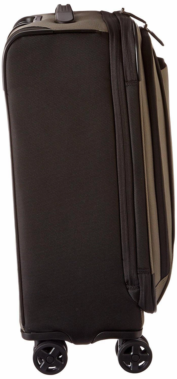 Victorinox Werks Traveler 22" 4-Wheel Carry-On Luggage