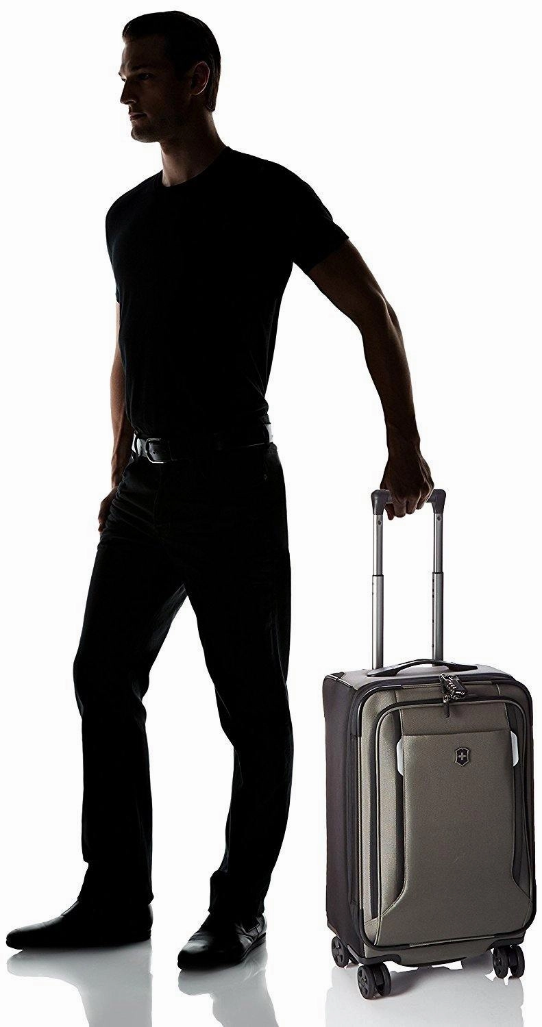 Victorinox Werks Traveler 22" 4-Wheel Carry-On Luggage
