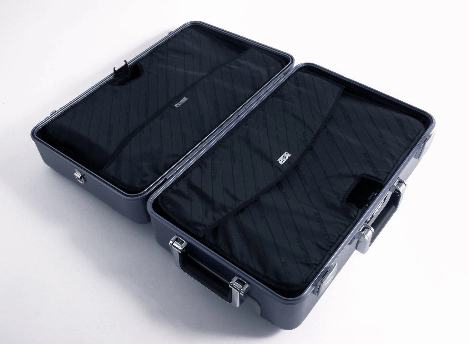 ZERO Halliburton Classic 21in Polished Carry On Suiter Suitcase