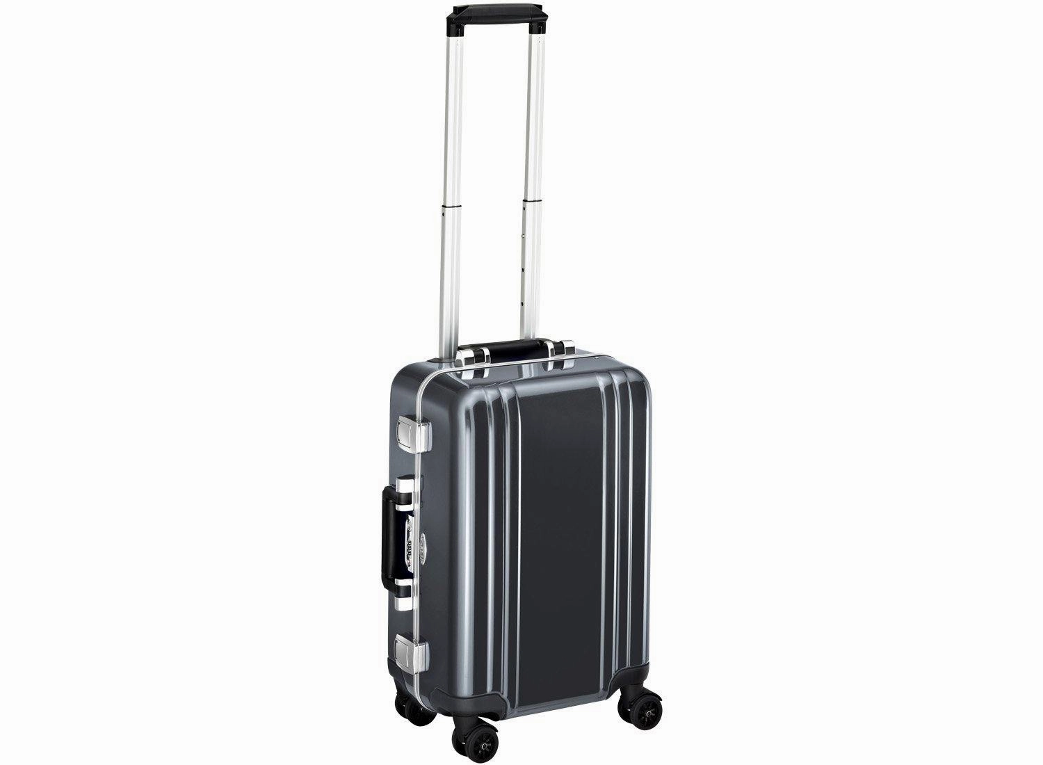 ZERO Halliburton Classic Polycarbonate 22" 4-Wheel Carry-On Luggage