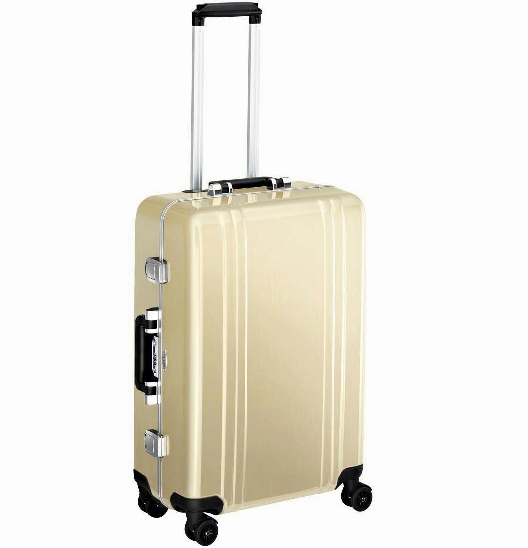 ZERO Halliburton Classic Polycarbonate 24" 4-Wheel Medium Luggage