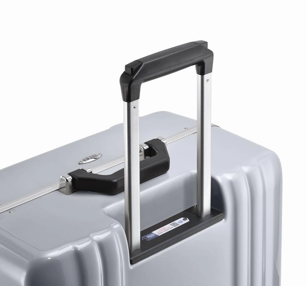 ZERO Halliburton Classic Polycarbonate 2.0 22" 4-Wheel Carry-On Luggage