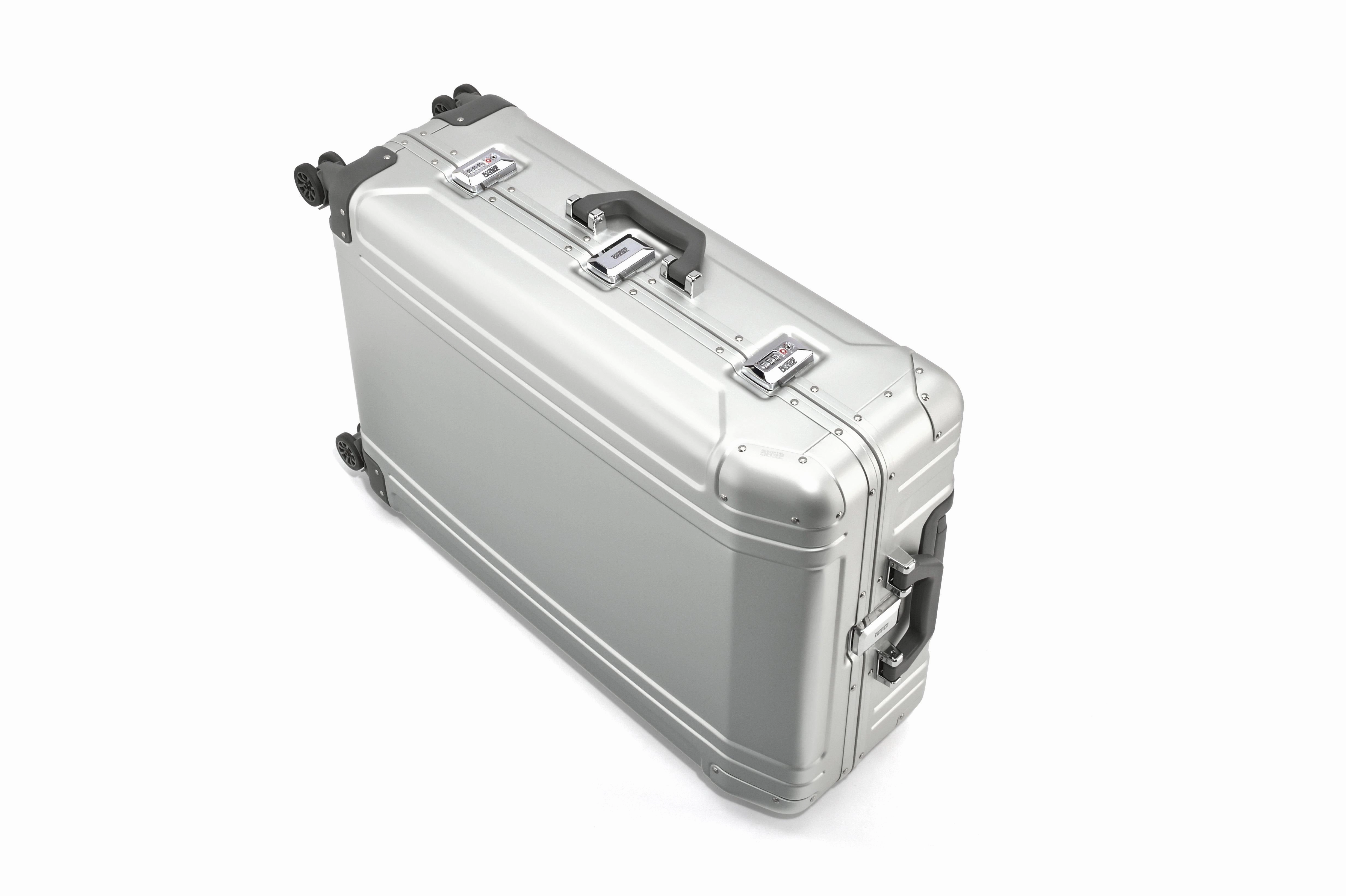 ZERO Halliburton GEO Aluminum 3.0 28" 4-Wheel Large Luggage