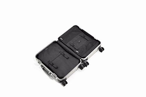 Zero Halliburton Geo Aluminum 3.0-Carry-On 4-Wheel Spinner, Silver