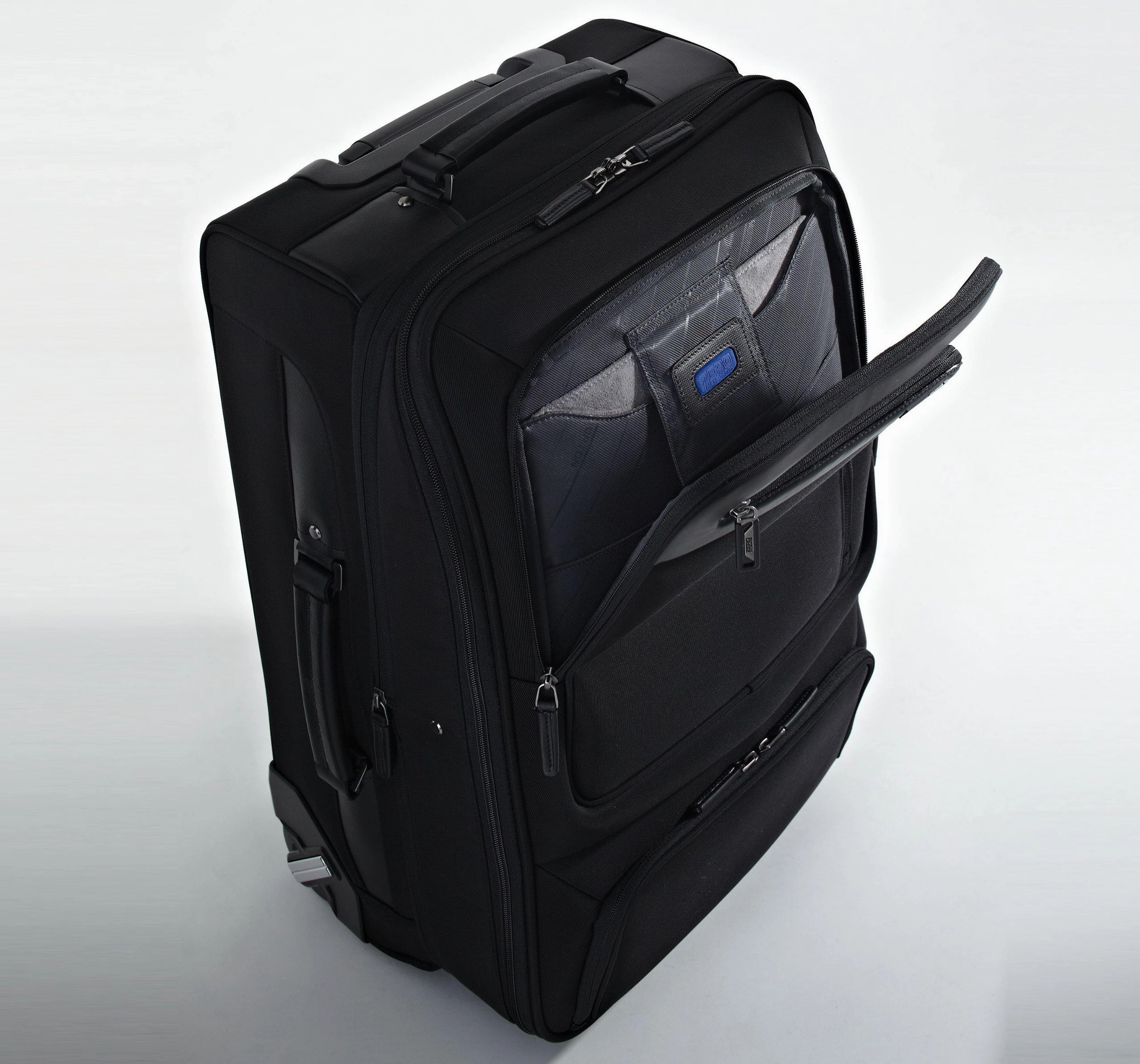 ZERO Halliburton Profile 22" Expandable Carry On Upright