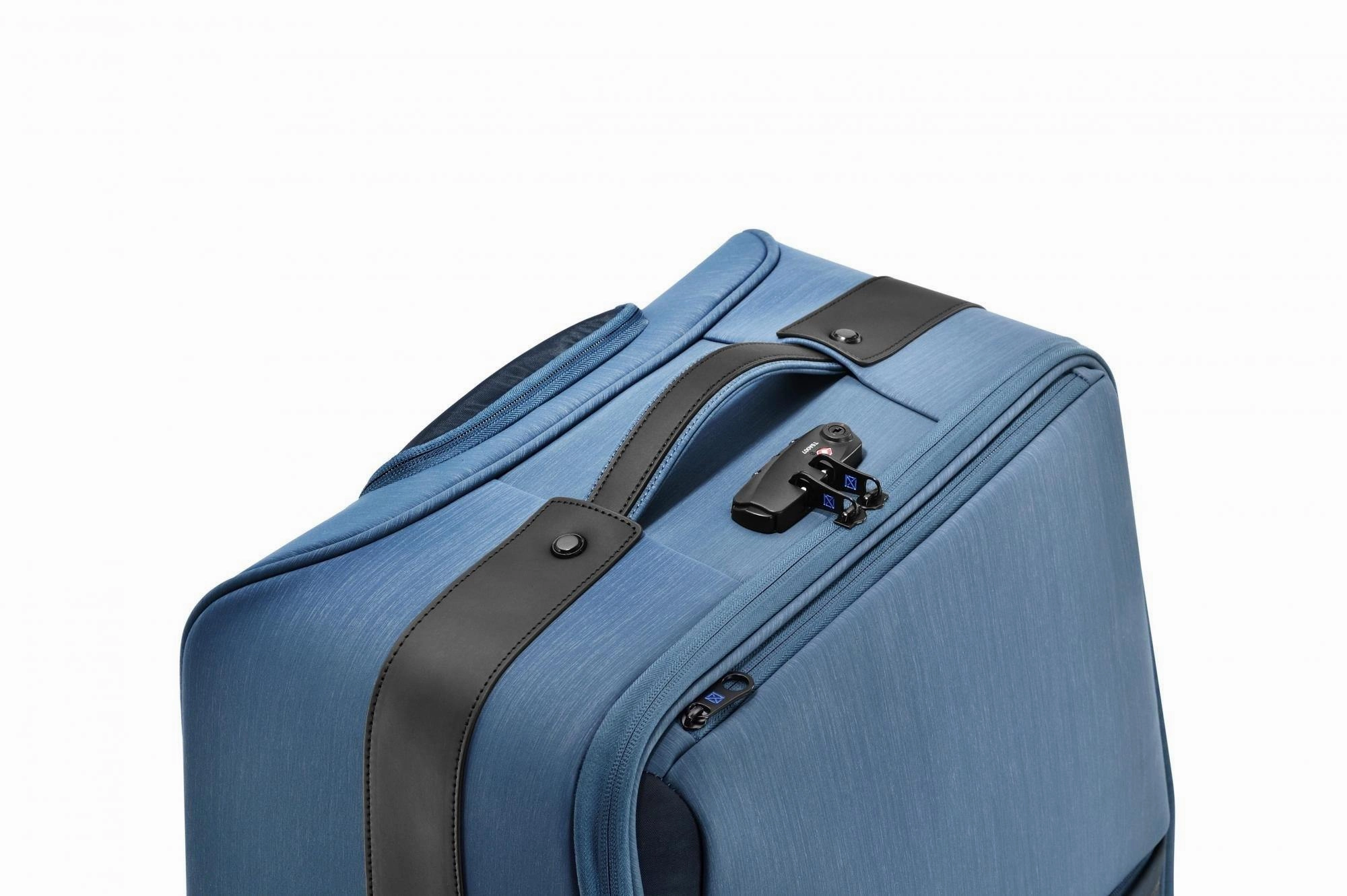 ZERO Halliburton Zero New York Greenwich 24" Spinner
