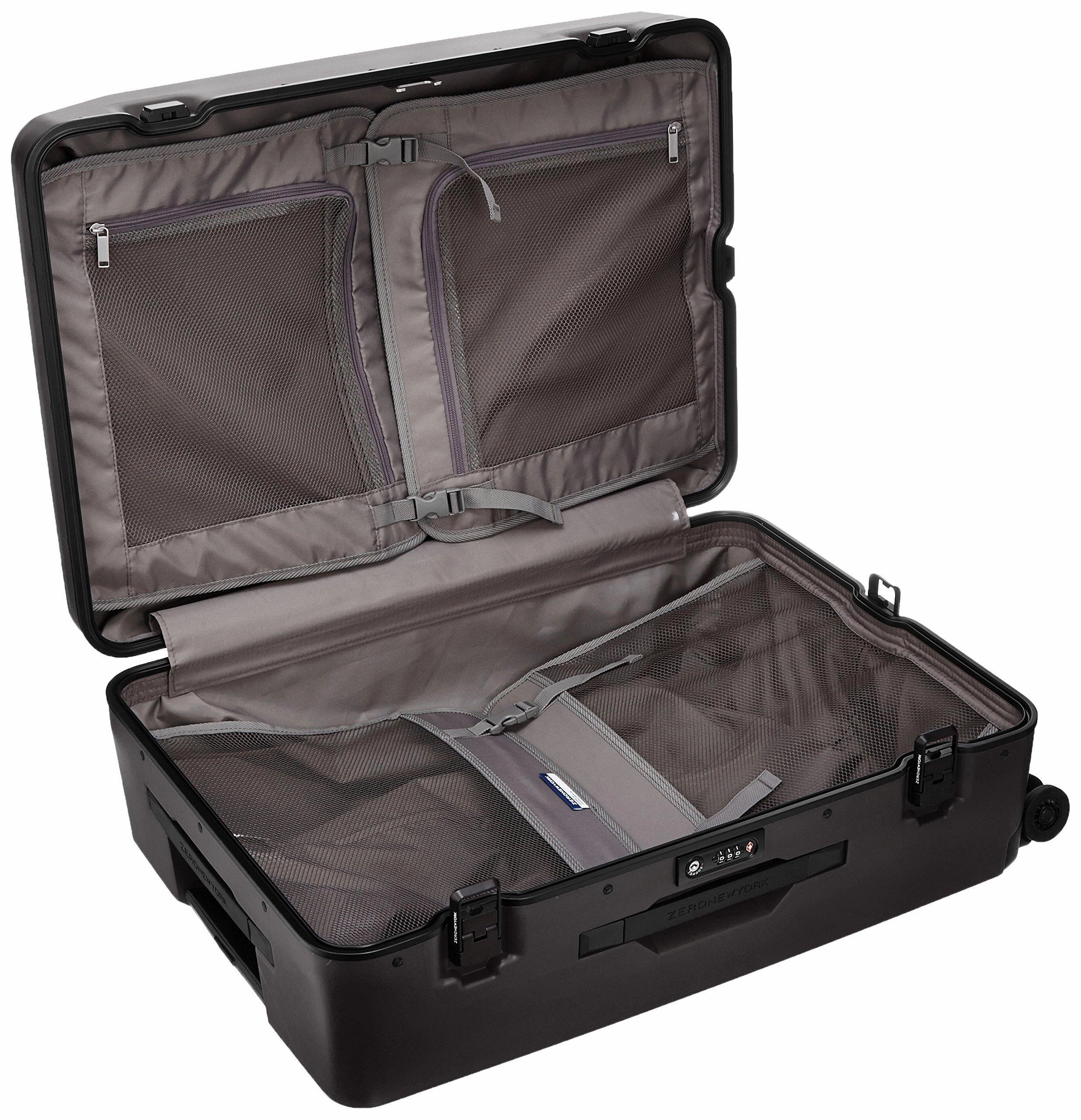 ZERO Halliburton Zero New York Travelers 26" 4-Wheel Medium Luggage