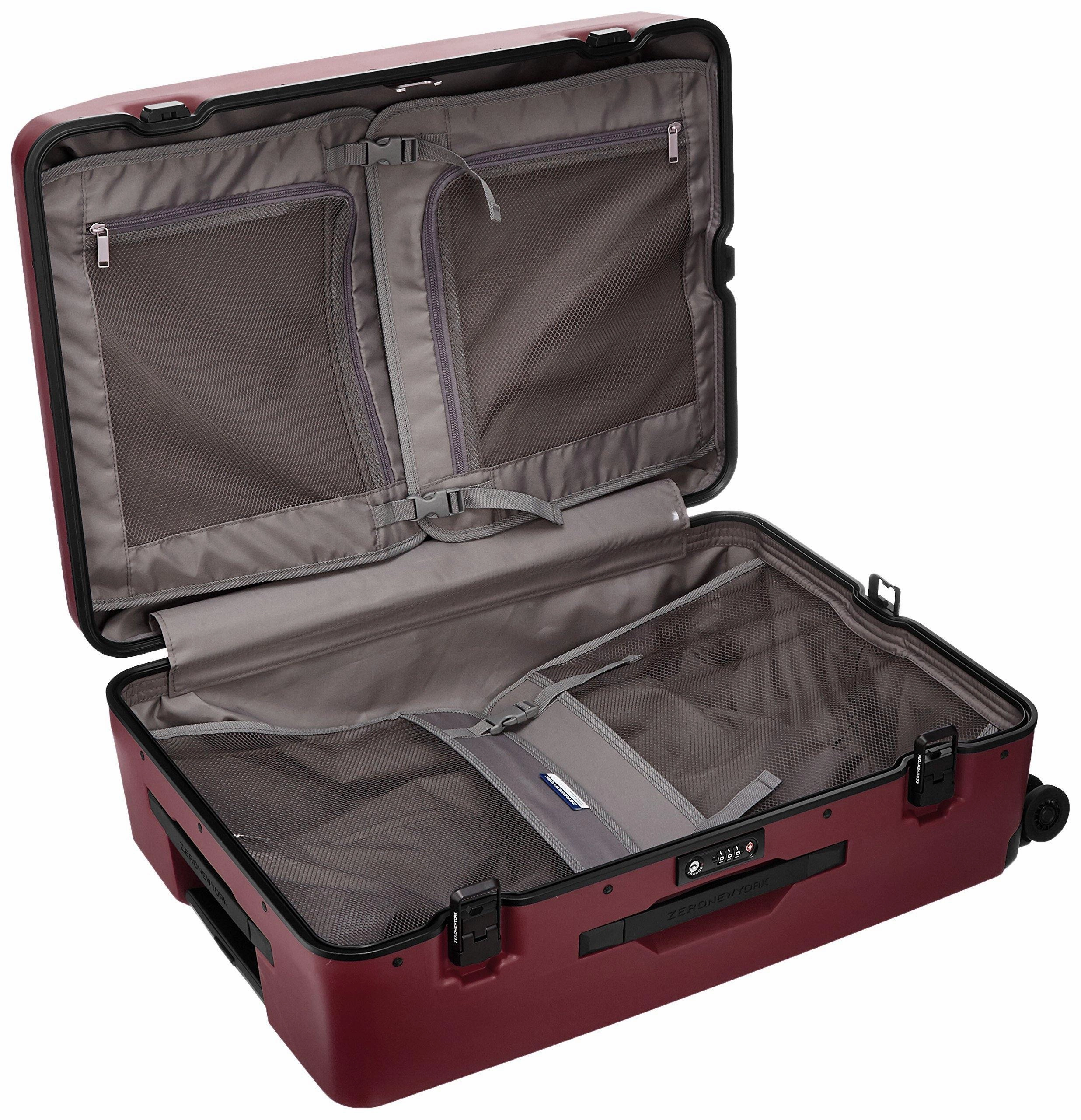 ZERO Halliburton Zero New York Travelers 26" 4-Wheel Medium Luggage