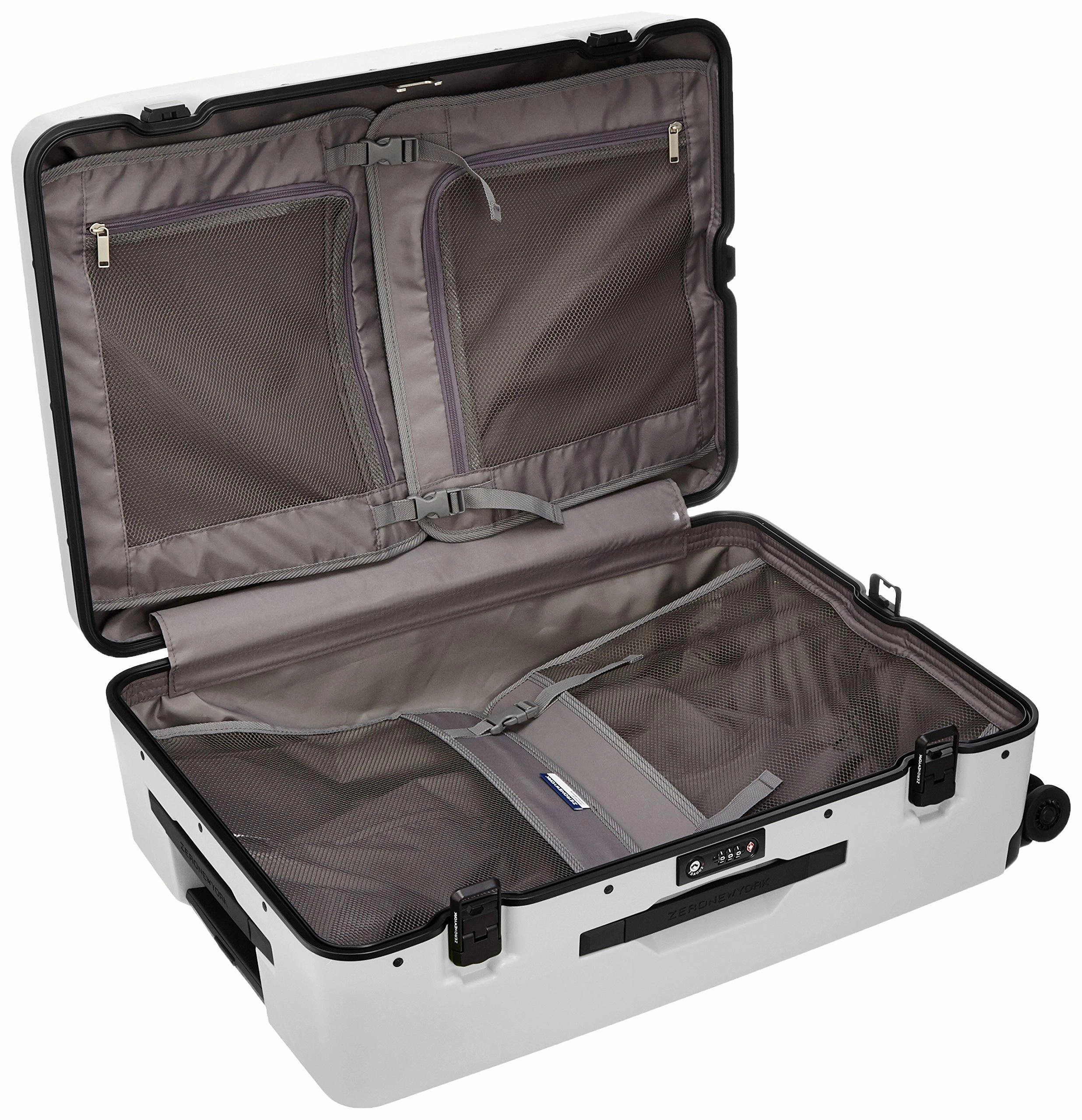ZERO Halliburton Zero New York Travelers 26" 4-Wheel Medium Luggage