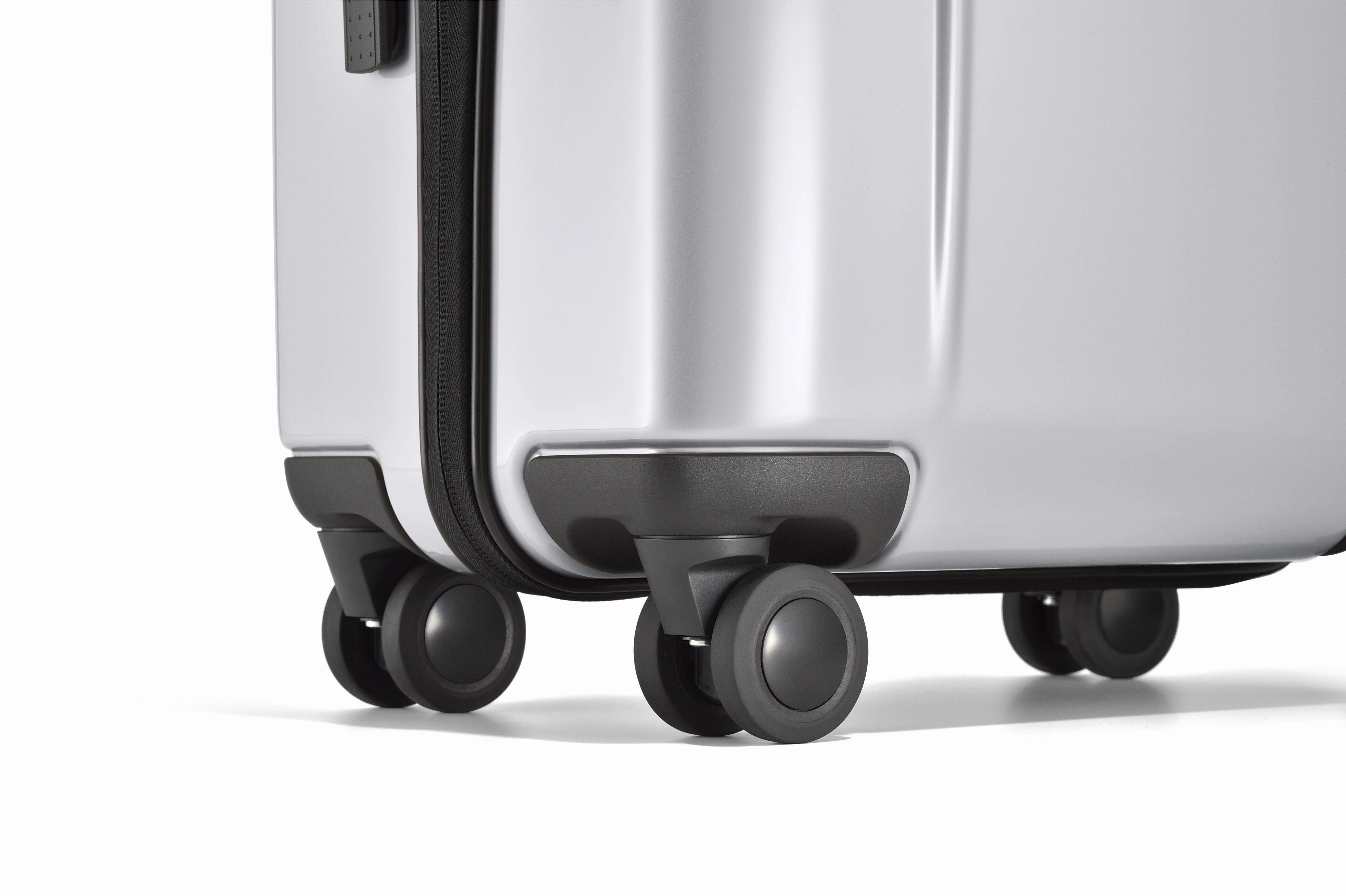 ZERO Halliburton ZRL 22" Domestic Carry-on 4-Wheel Spinner
