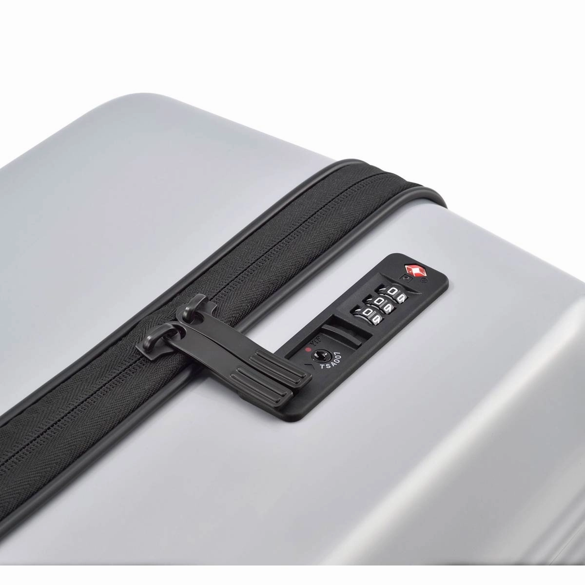 Zero Halliburton Zrl Polycarbonate 20In International Carry On Spinner
